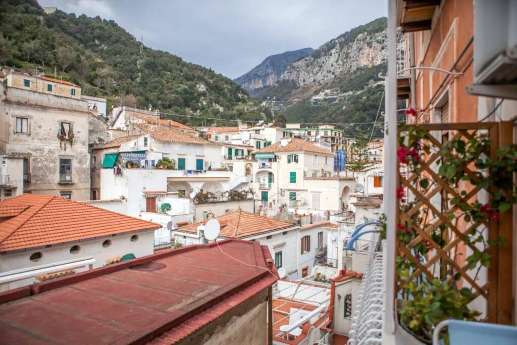 Charming Apartment In The Centre Of Amalfi Exterior foto